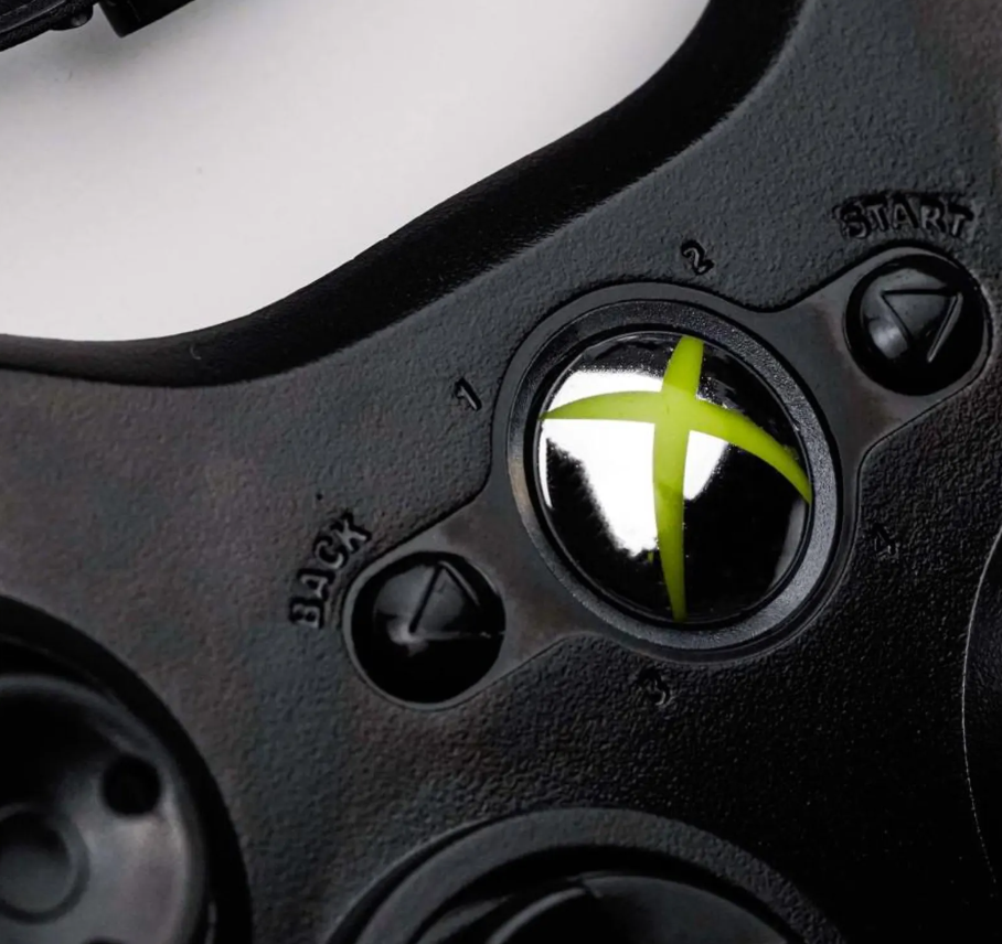 Xbox 360 Controller Breakdown Art